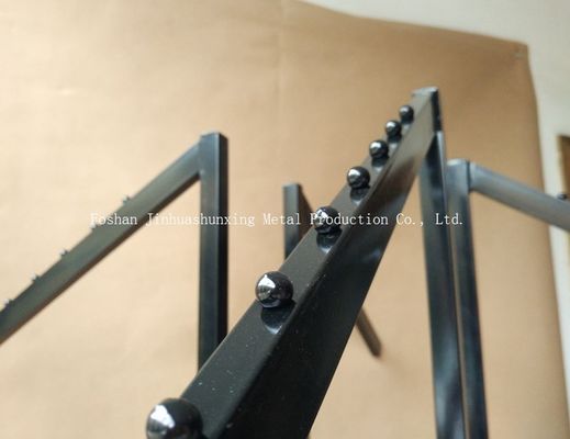 عرض آرم سفارشی 600 میلی متر ارتفاع 1720 میلی متر رک سازنده لباس
